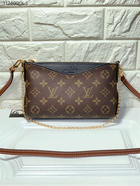 small louis vuitton bag with chain